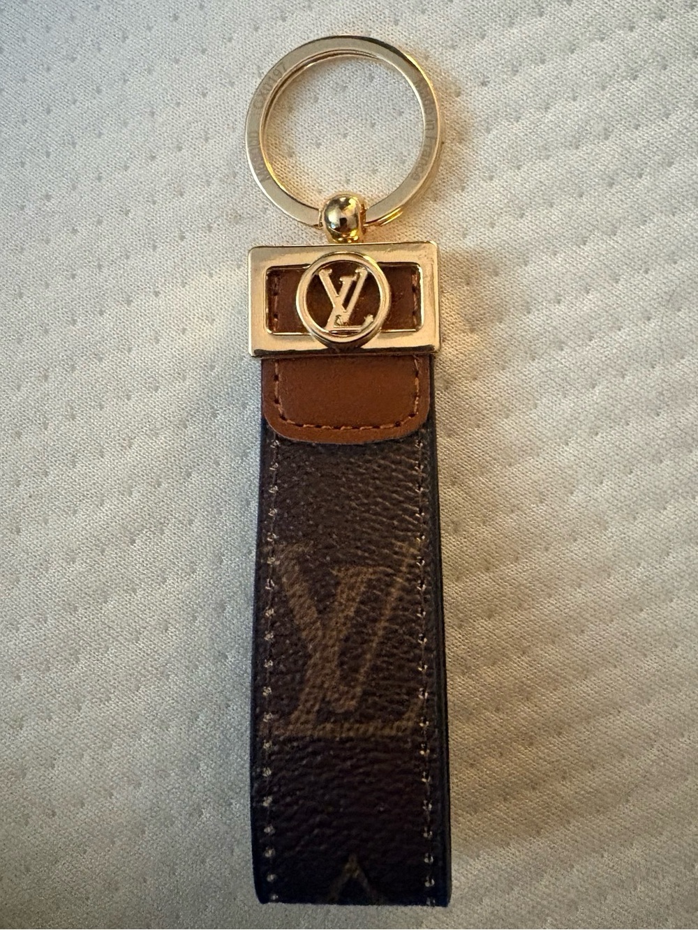 Louis Vuitton M69000 Porte-Clés Dragonne Dauphine Monogram Reverse Key Holder